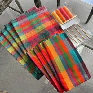 4 Cloth Placemats, Matching Napkins and Mini Torches